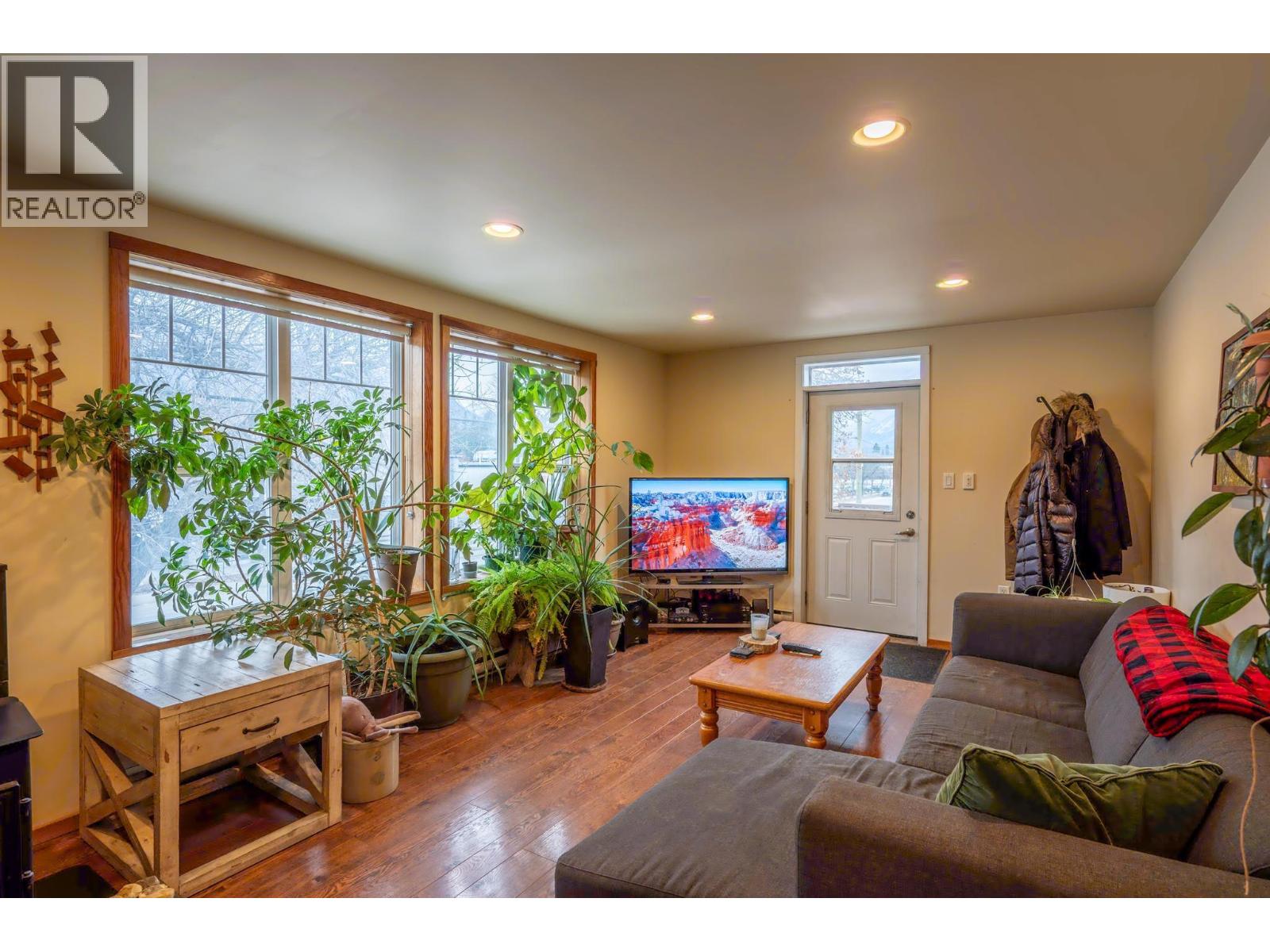901 10th  S Avenue, Golden, British Columbia  V0A 1H0 - Photo 47 - 10397274