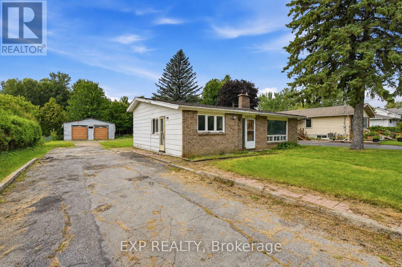 2498 MER BLEUE ROAD, Ottawa, Ontario