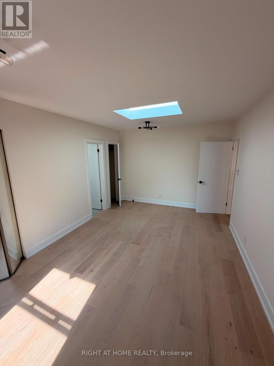 202 - 3384 Lake Shore Boulevard W, Toronto, Ontario  M8W 1M9 - Photo 3 - W13698176