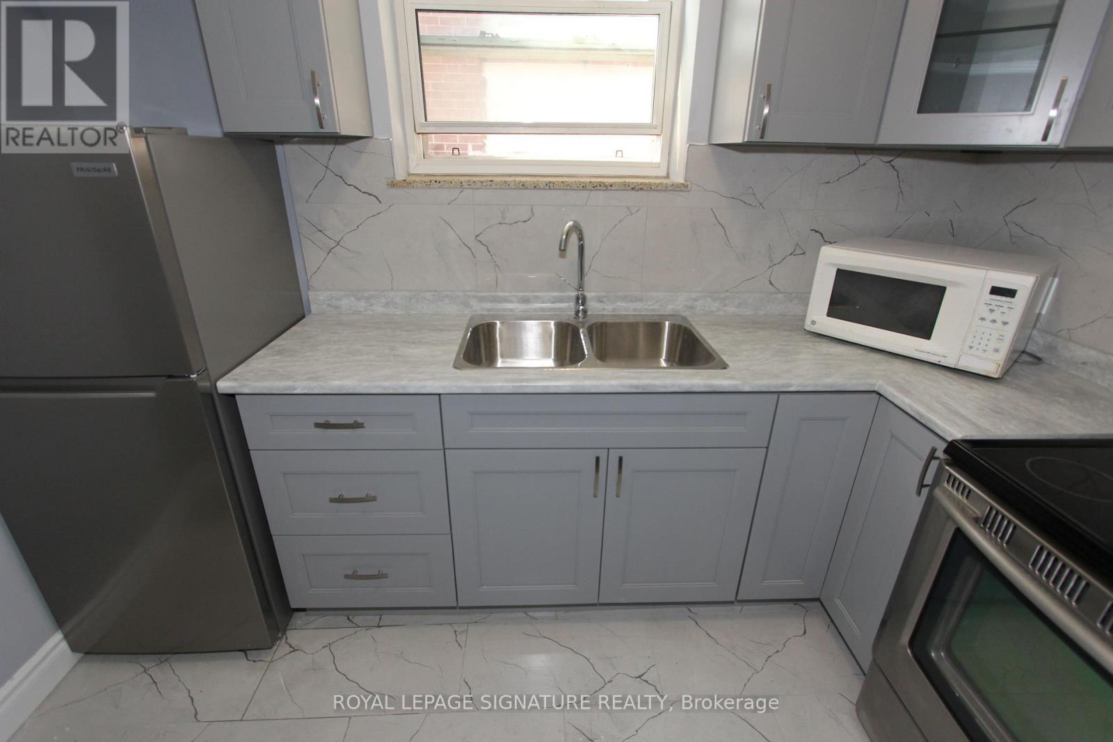 2 - 31 Fifteenth Street, Toronto, Ontario  M8V 3J3 - Photo 3 - W13698202