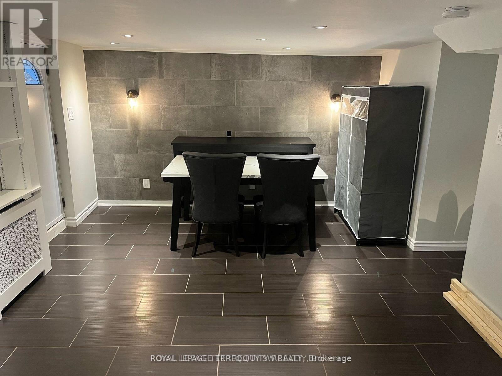 Bsmt - 31 Chamberlain Avenue, Toronto, Ontario  M6E 4J7 - Photo 4 - W13698242