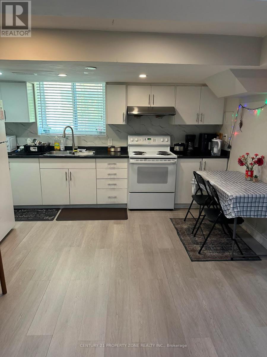 79 Pertosa Drive, Brampton, Ontario  L6X 4W7 - Photo 3 - W13698250