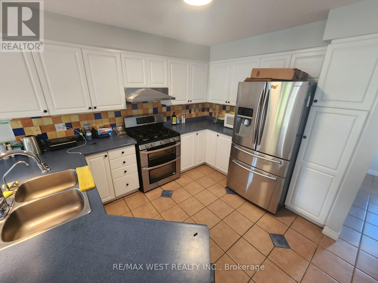 792 Butternut Avenue, Waterloo, Ontario  N2V 2M3 - Photo 5 - X13698234