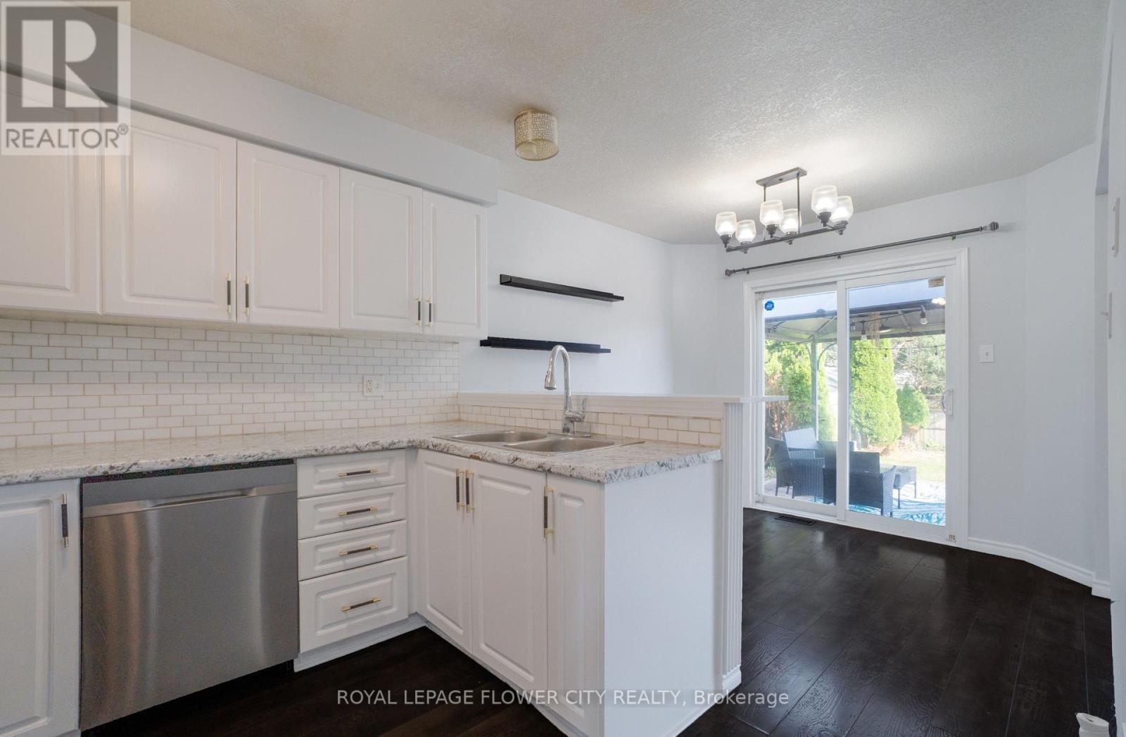99 Windflower Drive, Kitchener, Ontario  N2E 4B3 - Photo 14 - X13698254
