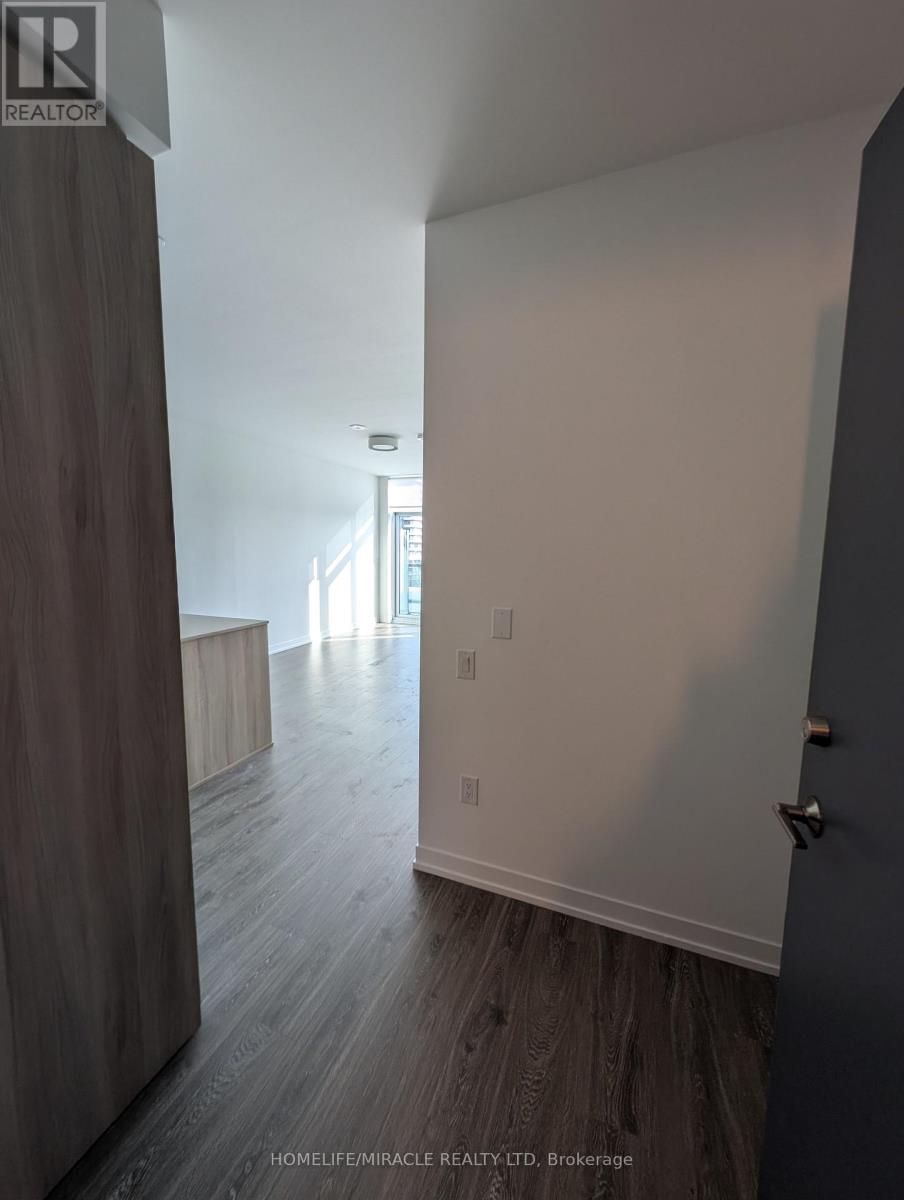 718 - 2485 Eglinton Avenue W, Mississauga, Ontario  L5M 2V8 - Photo 2 - W13695092