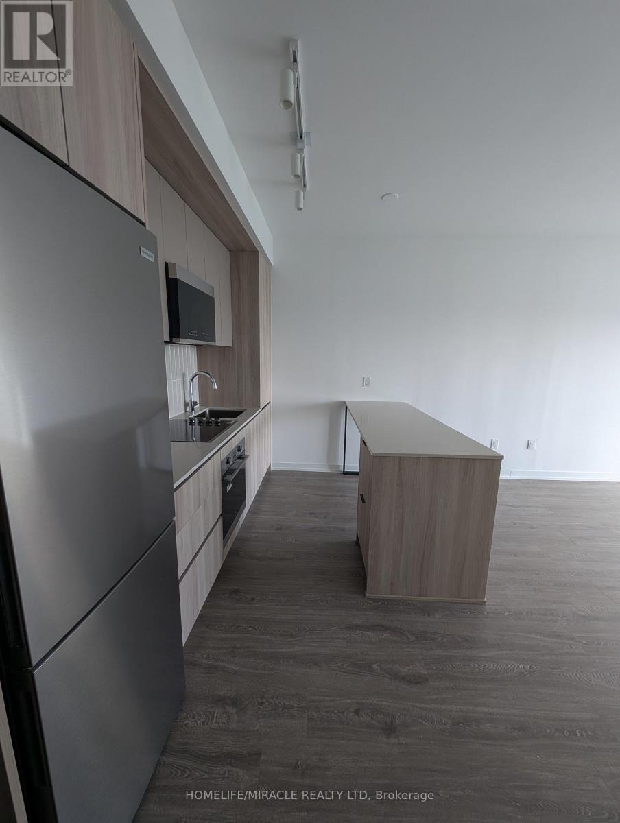 718 - 2485 Eglinton Avenue W, Mississauga, Ontario  L5M 2V8 - Photo 3 - W13695092