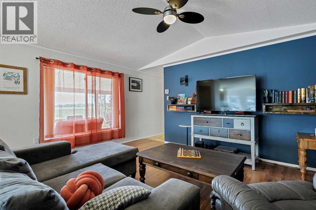 186 Meadowlark Lane, Carstairs, Alberta  T0M 0N0 - Photo 18 - A2332875