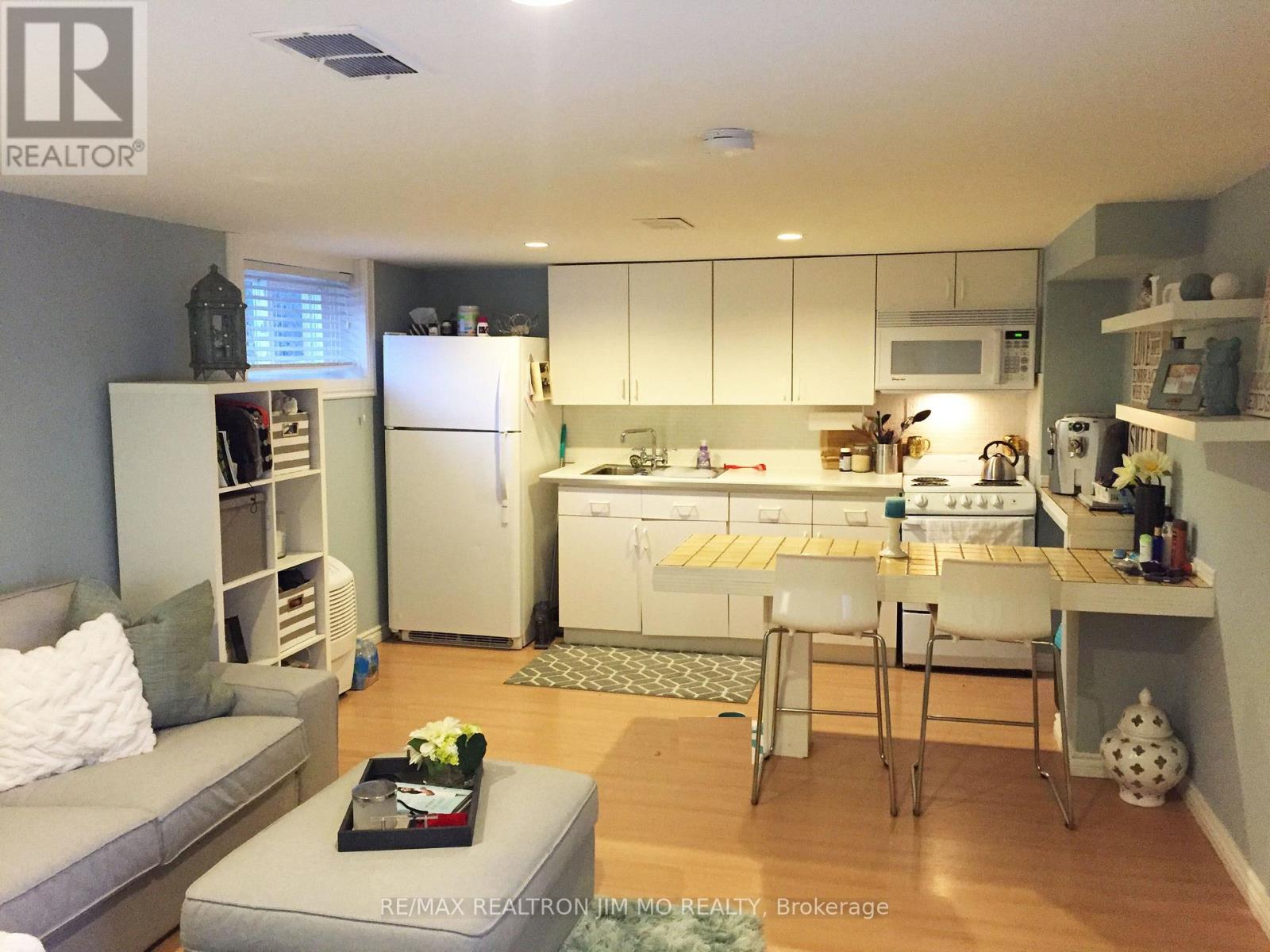 BASEMENT - 192 MAXOME AVENUE, Toronto, Ontario