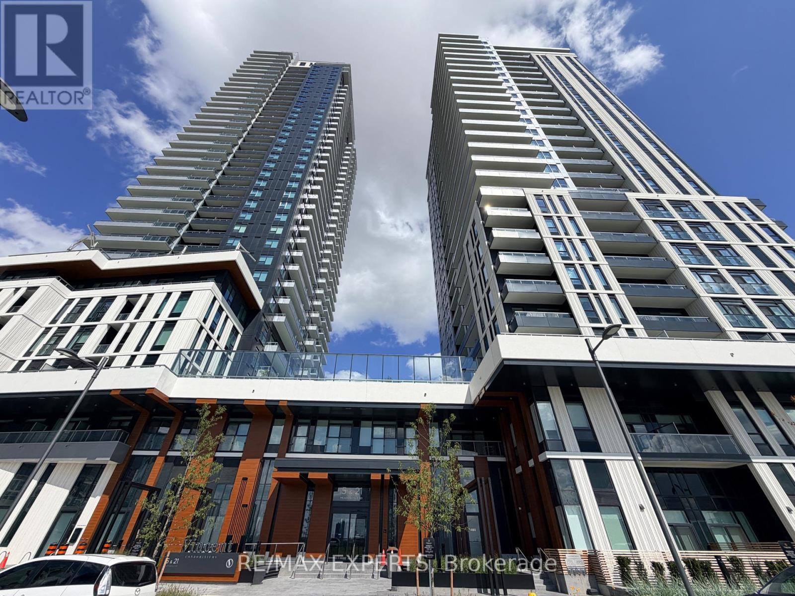 2851 HIGHWAY 7, Vaughan, Ontario