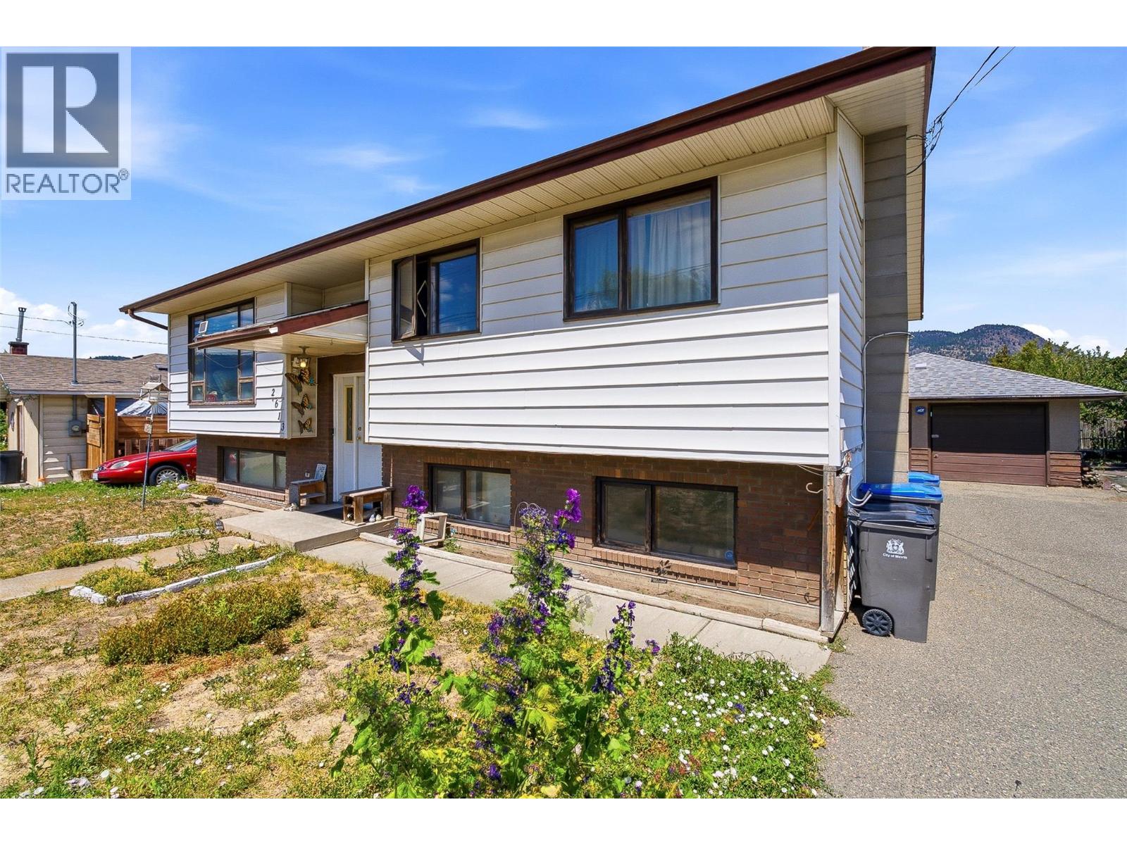 2613 Coutlee Avenue, Merritt, British Columbia  V1K 1A9 - Photo 3 - 10398417