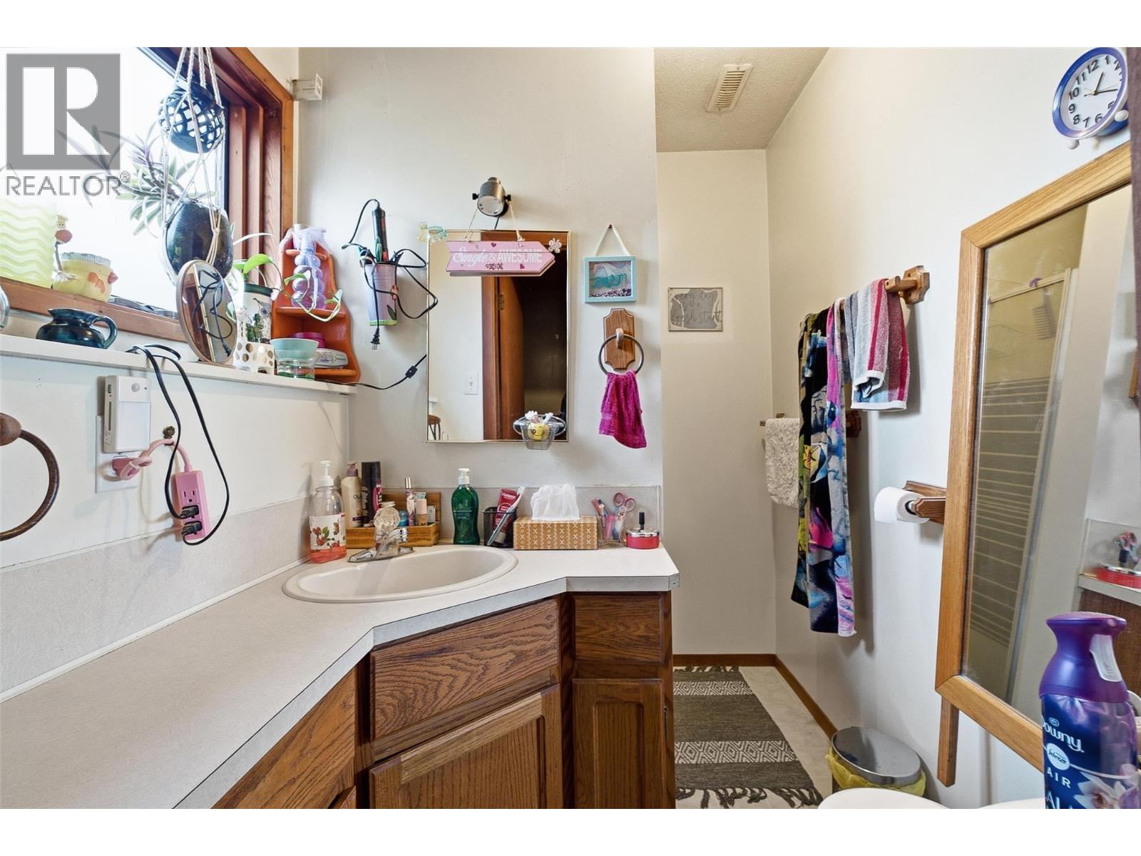 2613 Coutlee Avenue, Merritt, British Columbia  V1K 1A9 - Photo 32 - 10398417