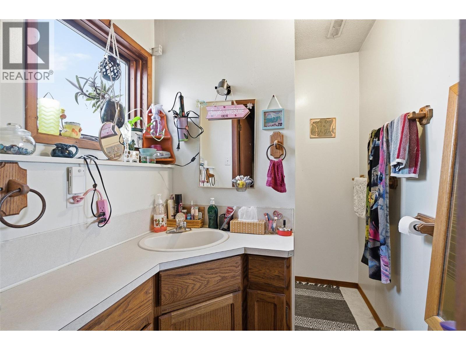 2613 Coutlee Avenue, Merritt, British Columbia  V1K 1A9 - Photo 33 - 10398417