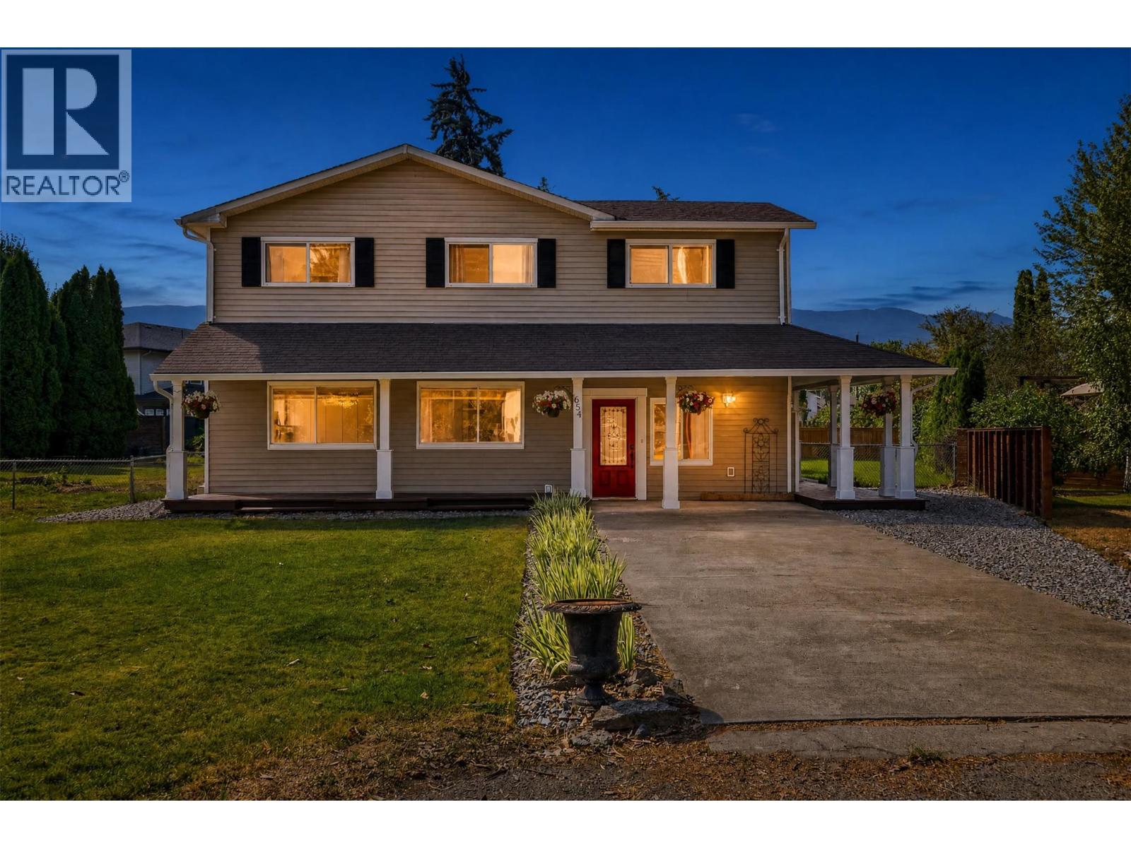 654 Armour Crescent, Kelowna, British Columbia