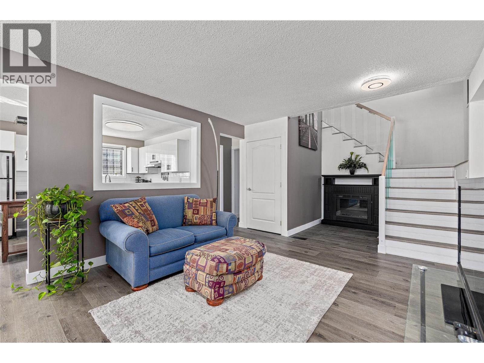 654 Armour Crescent, Kelowna, British Columbia  V1W 1A5 - Photo 10 - 10398179