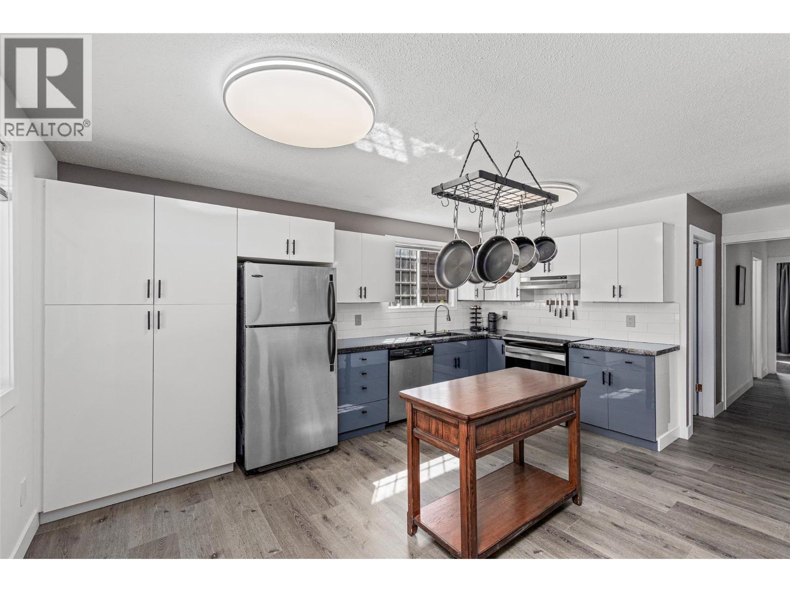 654 Armour Crescent, Kelowna, British Columbia  V1W 1A5 - Photo 14 - 10398179