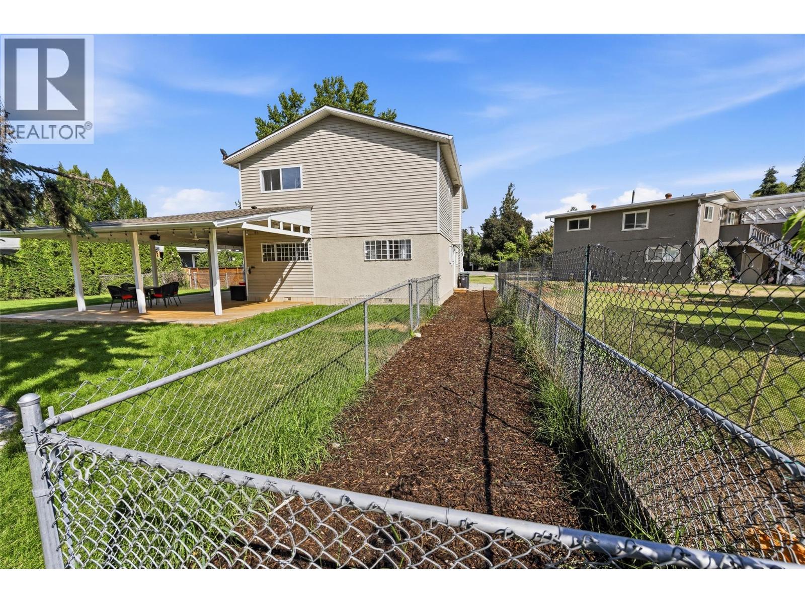 654 Armour Crescent, Kelowna, British Columbia  V1W 1A5 - Photo 49 - 10398179