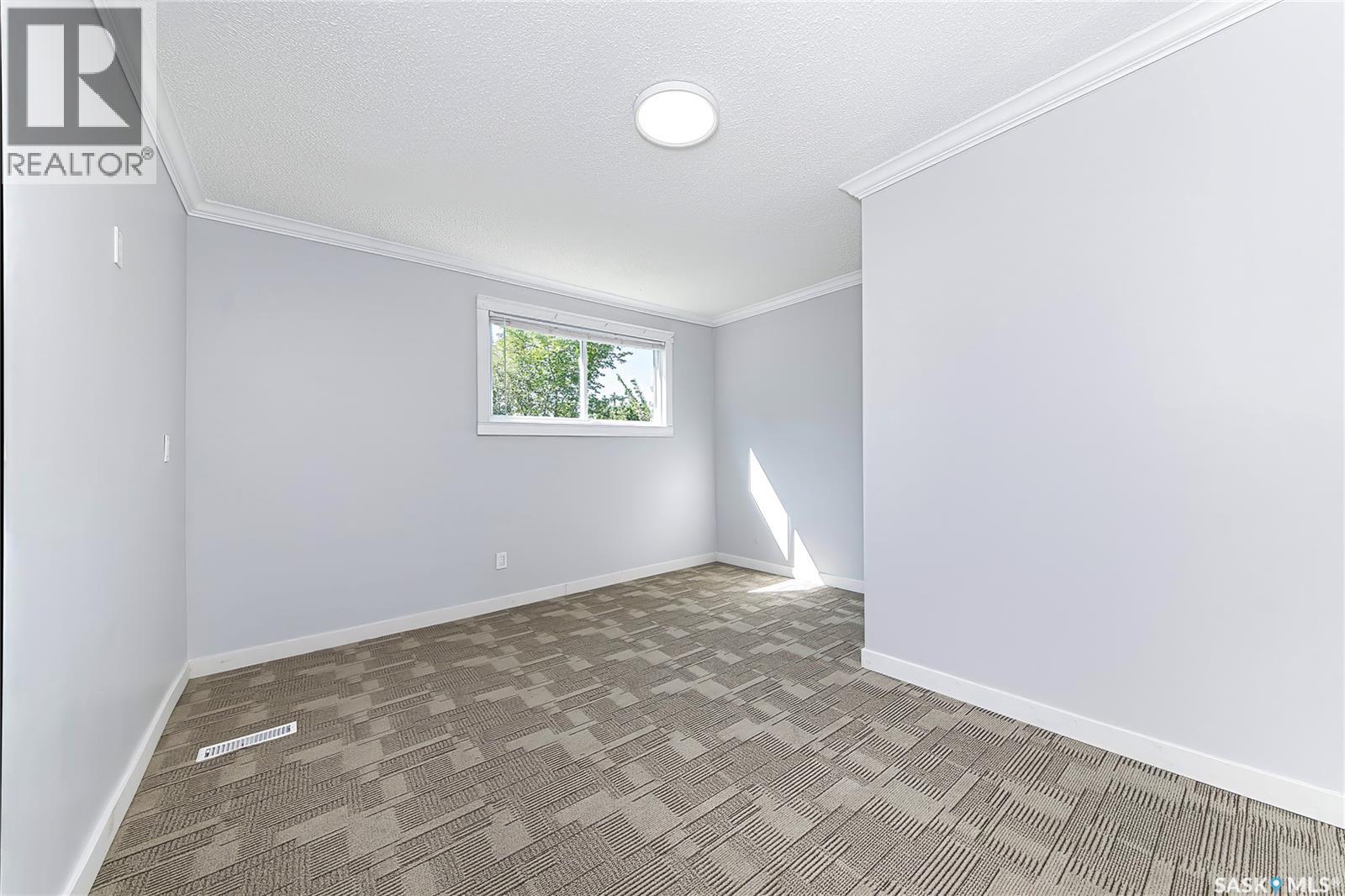 1017 J Avenue N, Saskatoon, Saskatchewan  S7L 2L3 - Photo 16 - SK046024