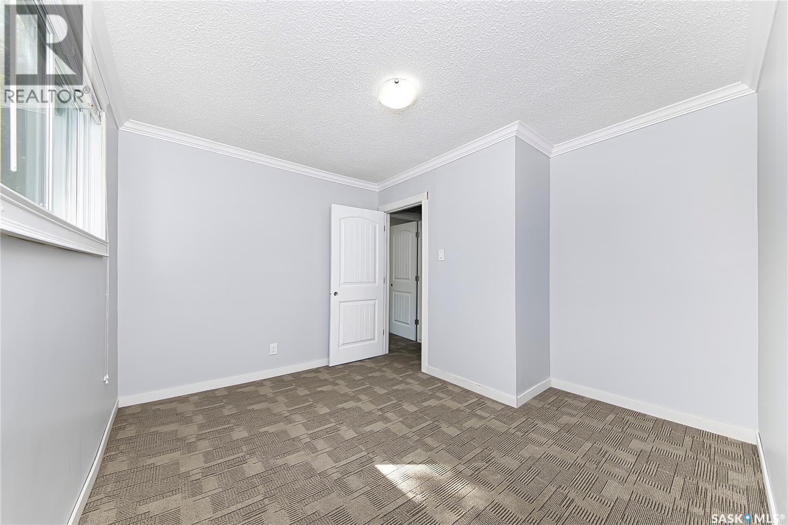 1017 J Avenue N, Saskatoon, Saskatchewan  S7L 2L3 - Photo 24 - SK046024