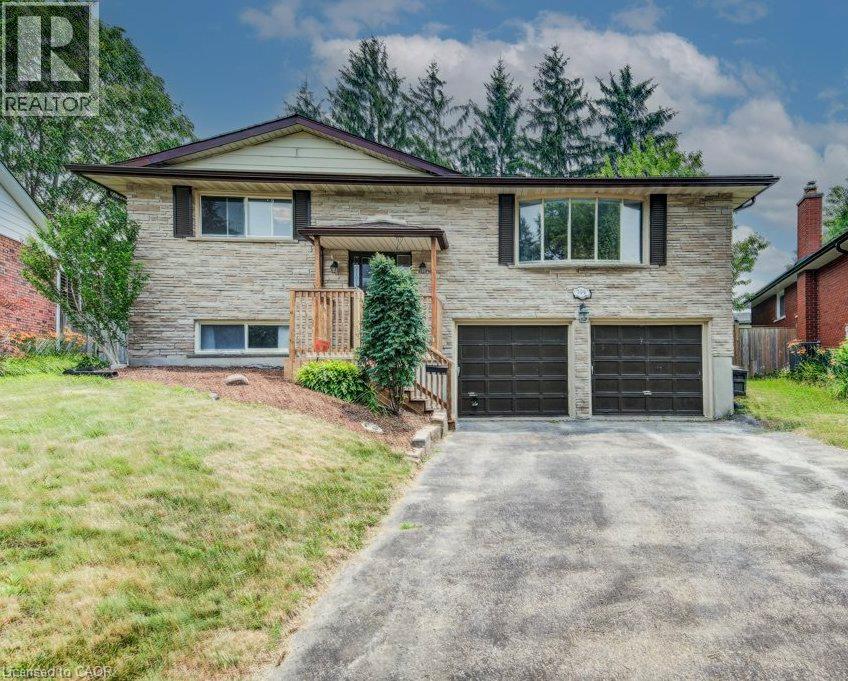 109 WHITE OAK Place, Waterloo, Ontario