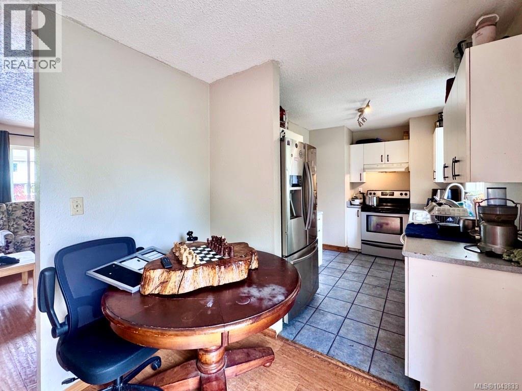 1690 Holly Cres, Ucluelet, British Columbia  V0R 3A0 - Photo 6 - 1043833