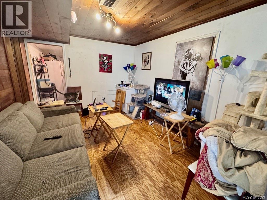 1690 Holly Cres, Ucluelet, British Columbia  V0R 3A0 - Photo 15 - 1043833