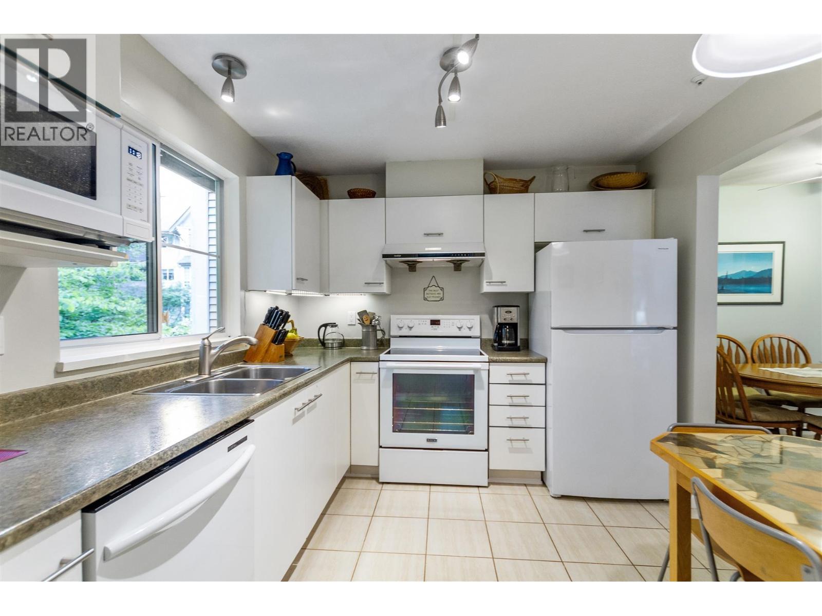 204 1242 Town Centre Boulevard, Coquitlam, British Columbia  V3B 7R6 - Photo 6 - R3141905
