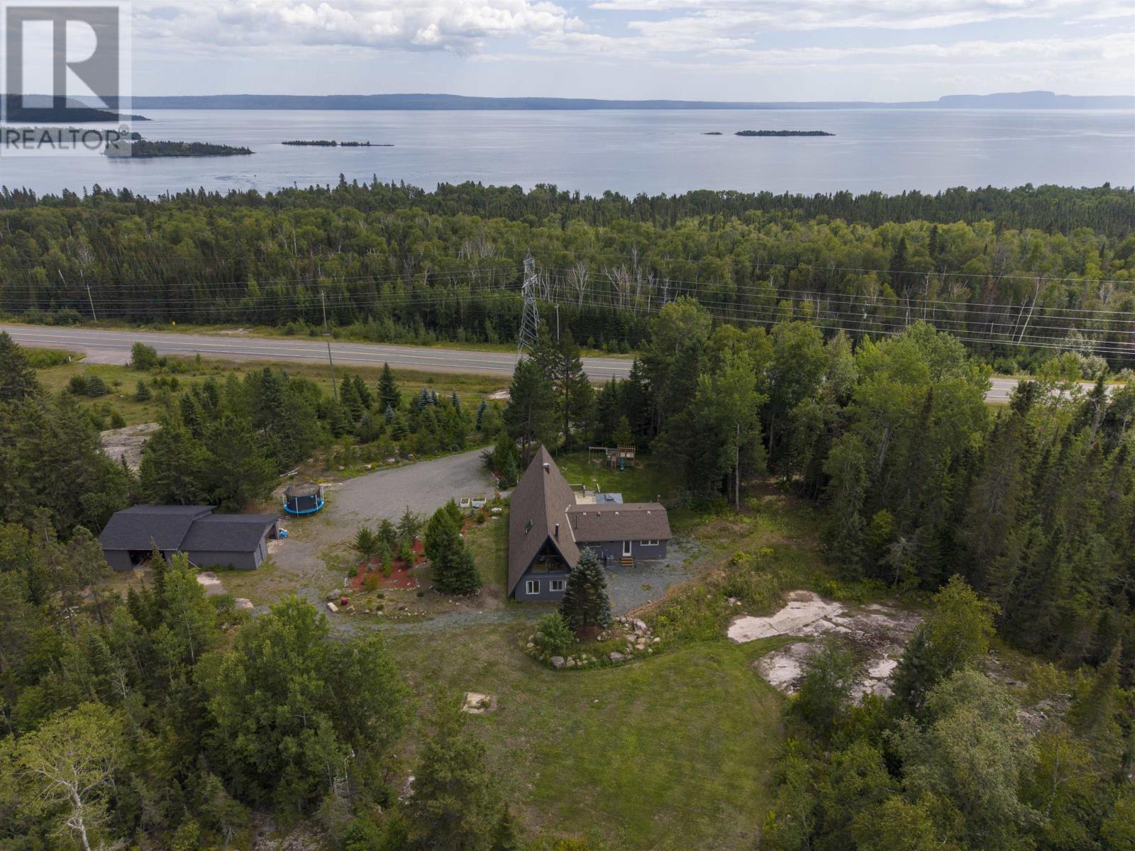 1950 Lakeshore Dr, Shuniah, Ontario  P7A 0L3 - Photo 2 - TB2602446