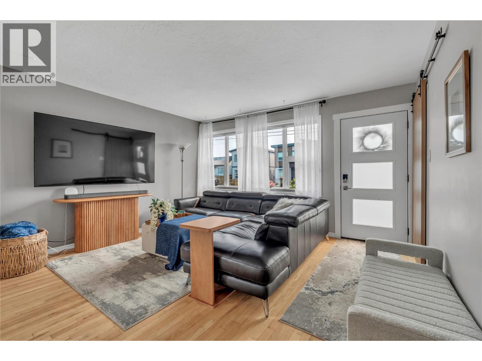 367 Douglas Avenue, Penticton, British Columbia  V2A 2V1 - Photo 3 - 10396347