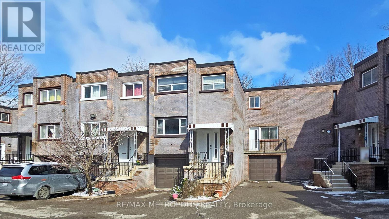 13 - 13 Candy Court Way, Toronto, Ontario  M2R 2Y7 - Photo 3 - C13698264