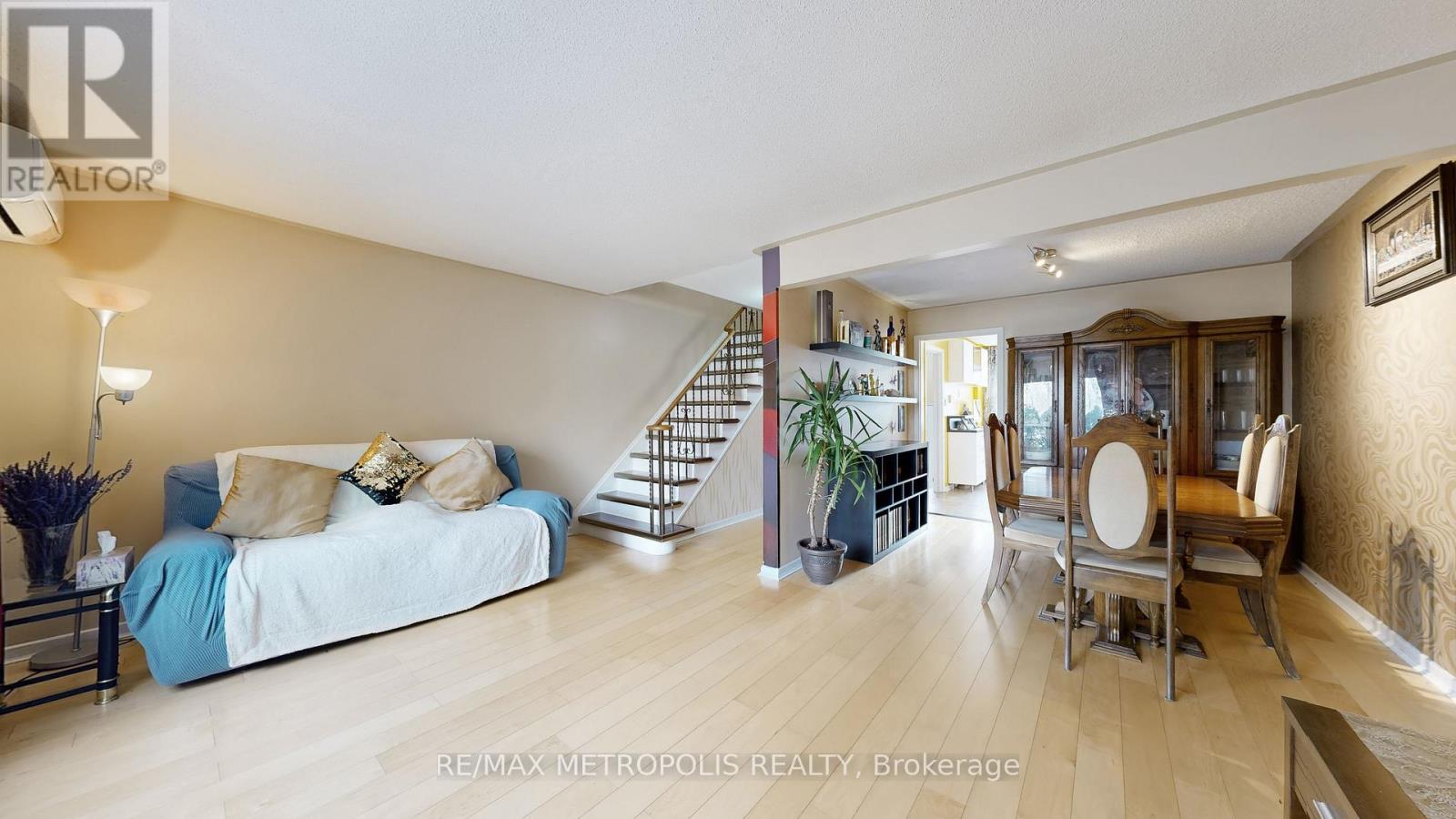 13 - 13 Candy Court Way, Toronto, Ontario  M2R 2Y7 - Photo 6 - C13698264