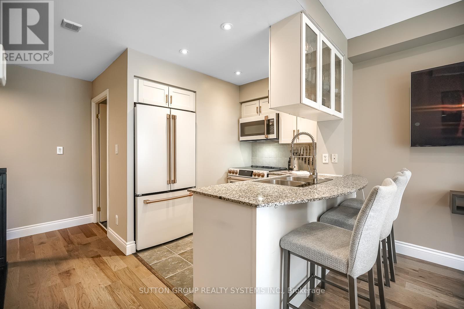 323 - 32 Stadium Road, Toronto, Ontario  M5V 3P4 - Photo 12 - C13698272