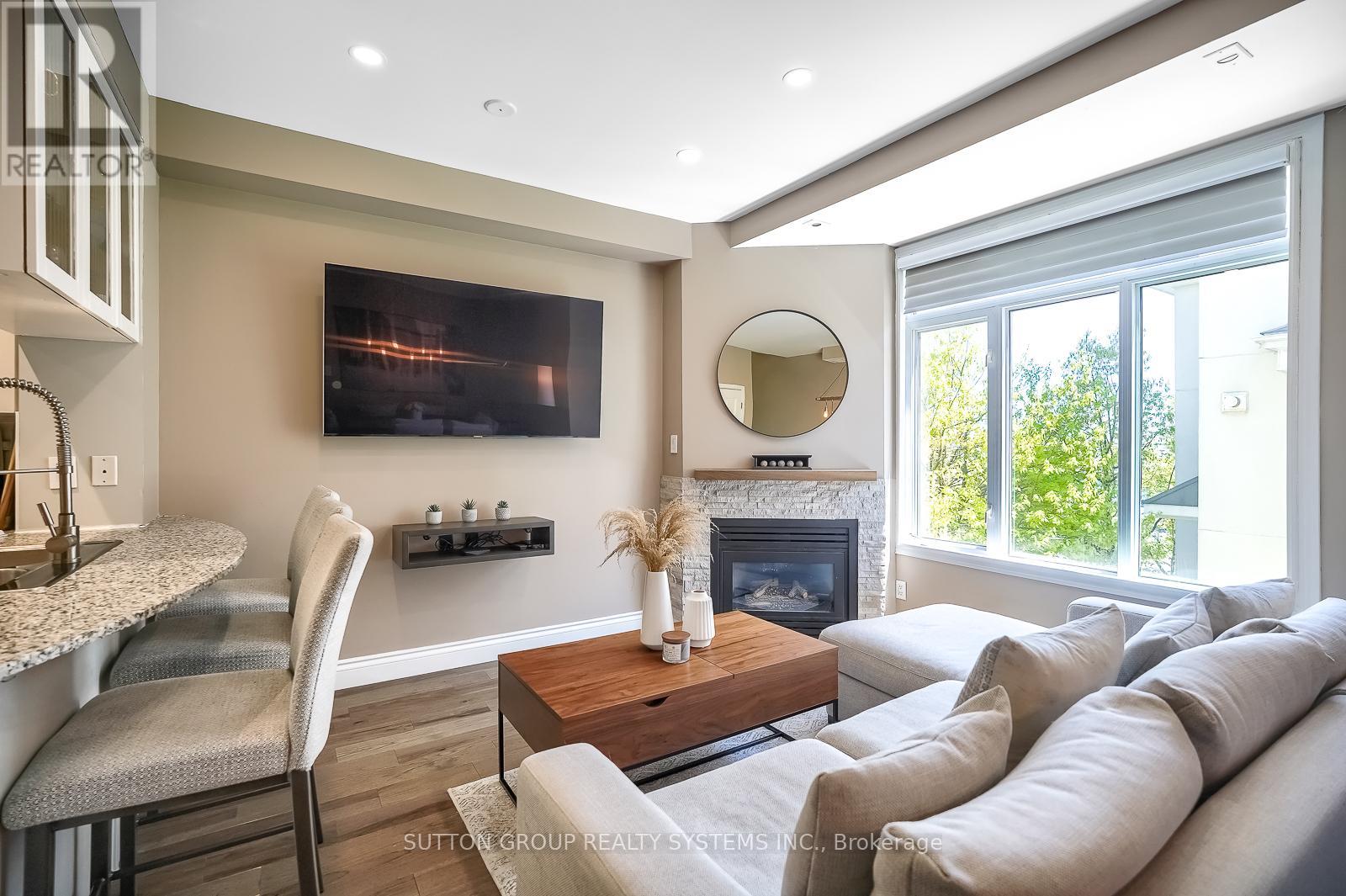 323 - 32 Stadium Road, Toronto, Ontario  M5V 3P4 - Photo 2 - C13698272