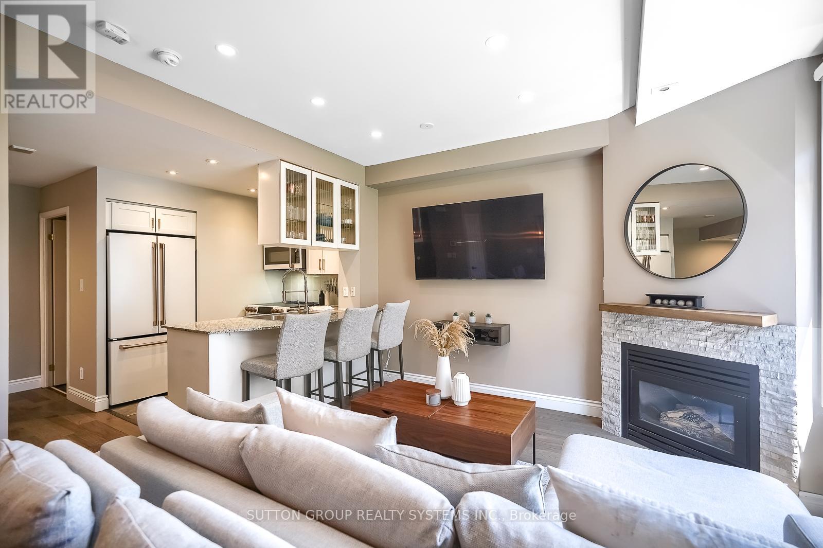 323 - 32 Stadium Road, Toronto, Ontario  M5V 3P4 - Photo 3 - C13698272
