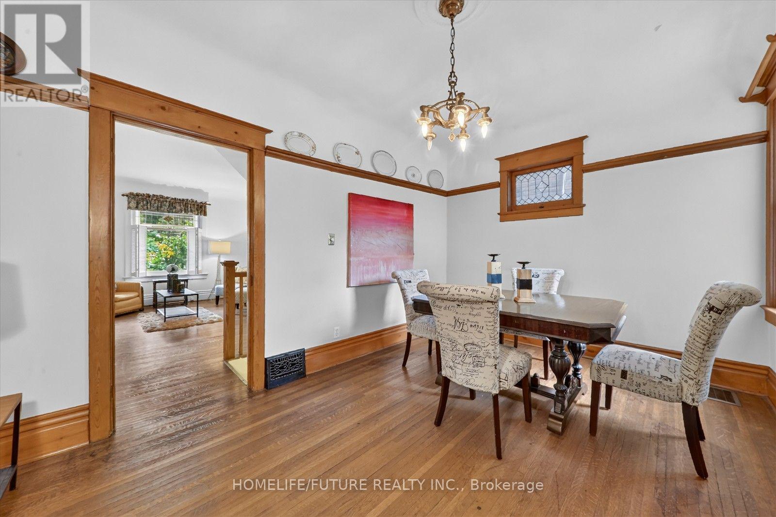 56 Sparkhall Avenue, Toronto, Ontario  M4K 1G6 - Photo 12 - E13698268