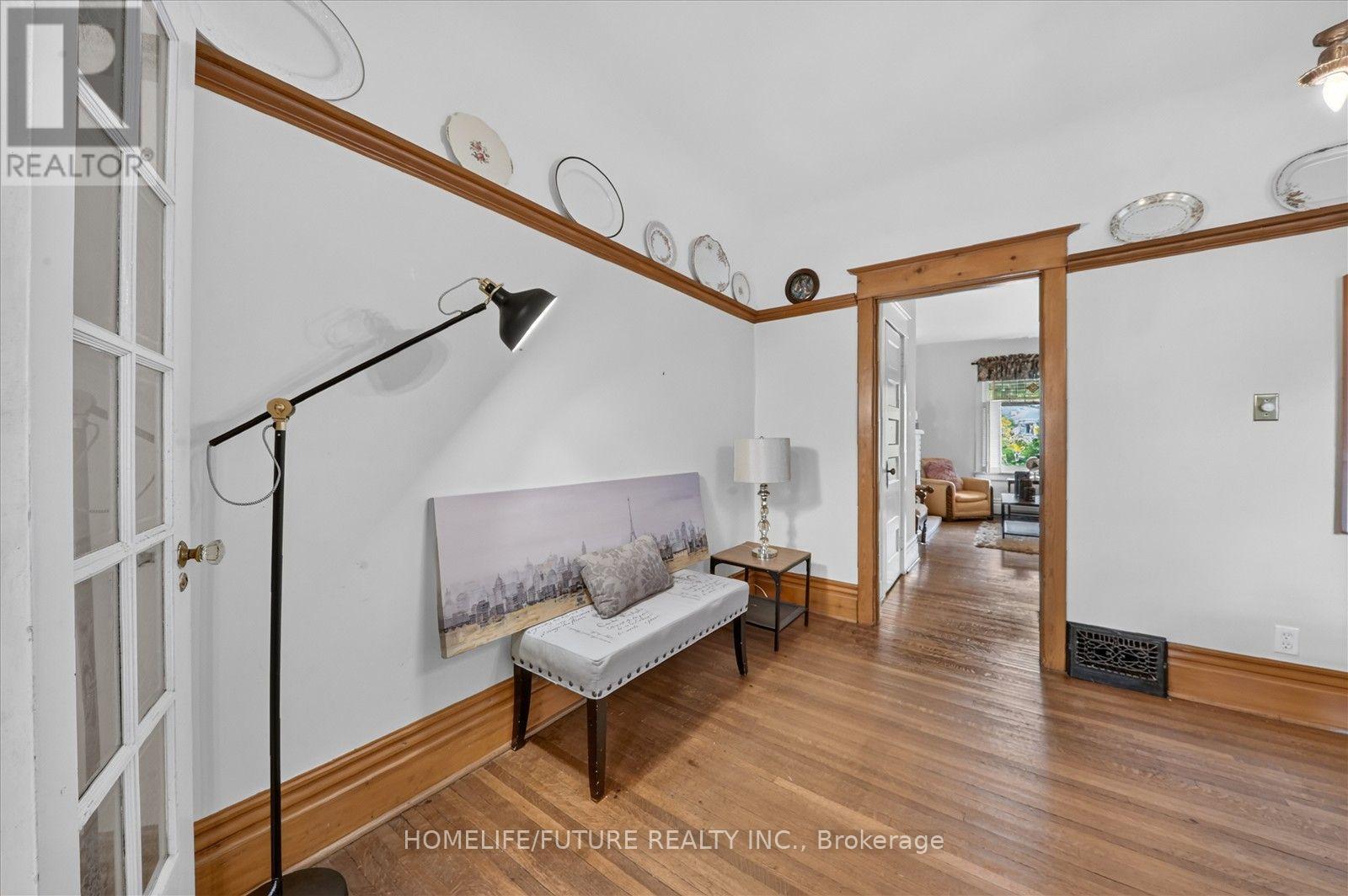 56 Sparkhall Avenue, Toronto, Ontario  M4K 1G6 - Photo 13 - E13698268