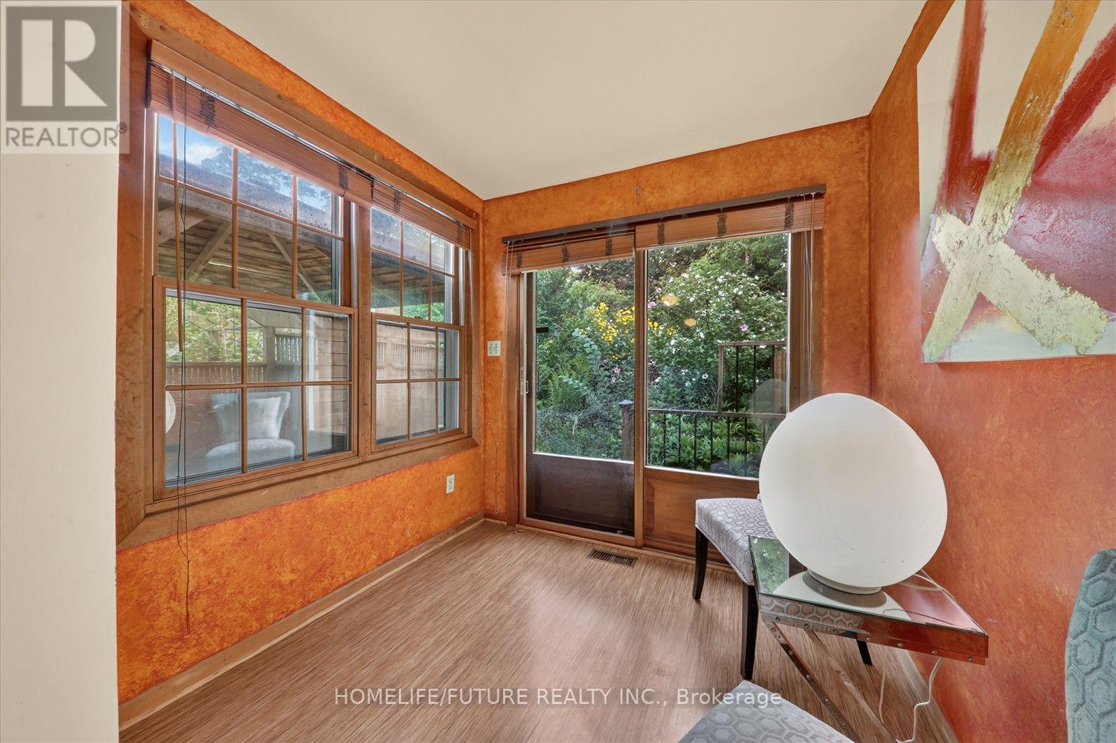 56 Sparkhall Avenue, Toronto, Ontario  M4K 1G6 - Photo 19 - E13698268