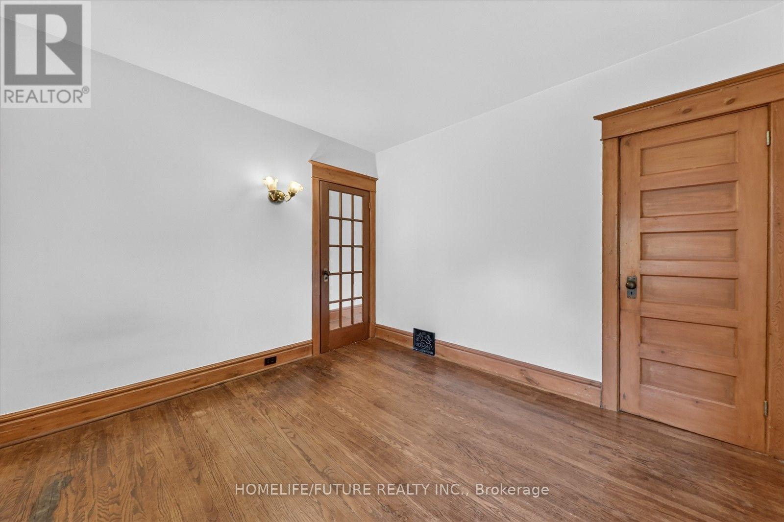 56 Sparkhall Avenue, Toronto, Ontario  M4K 1G6 - Photo 25 - E13698268