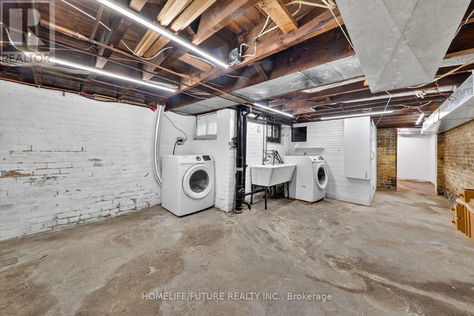 56 Sparkhall Avenue, Toronto, Ontario  M4K 1G6 - Photo 33 - E13698268