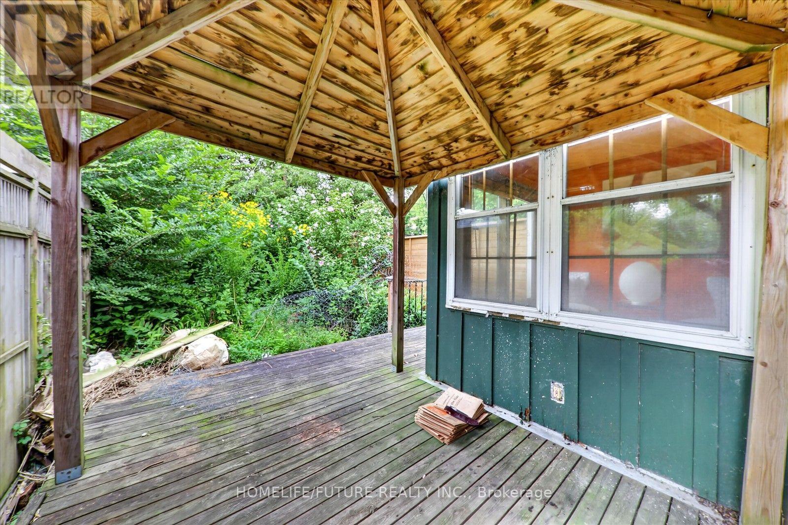 56 Sparkhall Avenue, Toronto, Ontario  M4K 1G6 - Photo 37 - E13698268