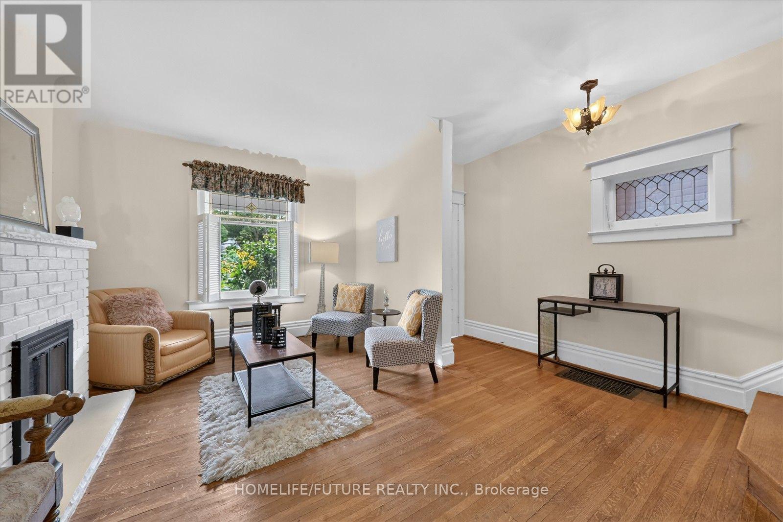 56 Sparkhall Avenue, Toronto, Ontario  M4K 1G6 - Photo 8 - E13698268