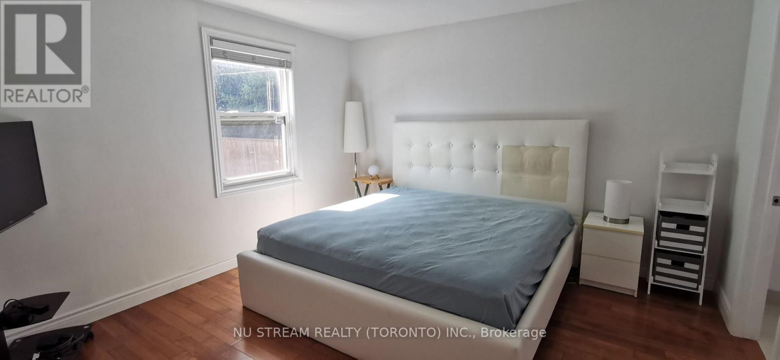 74 Wye Valley Road, Toronto, Ontario  M1P 2A6 - Photo 7 - E13698286