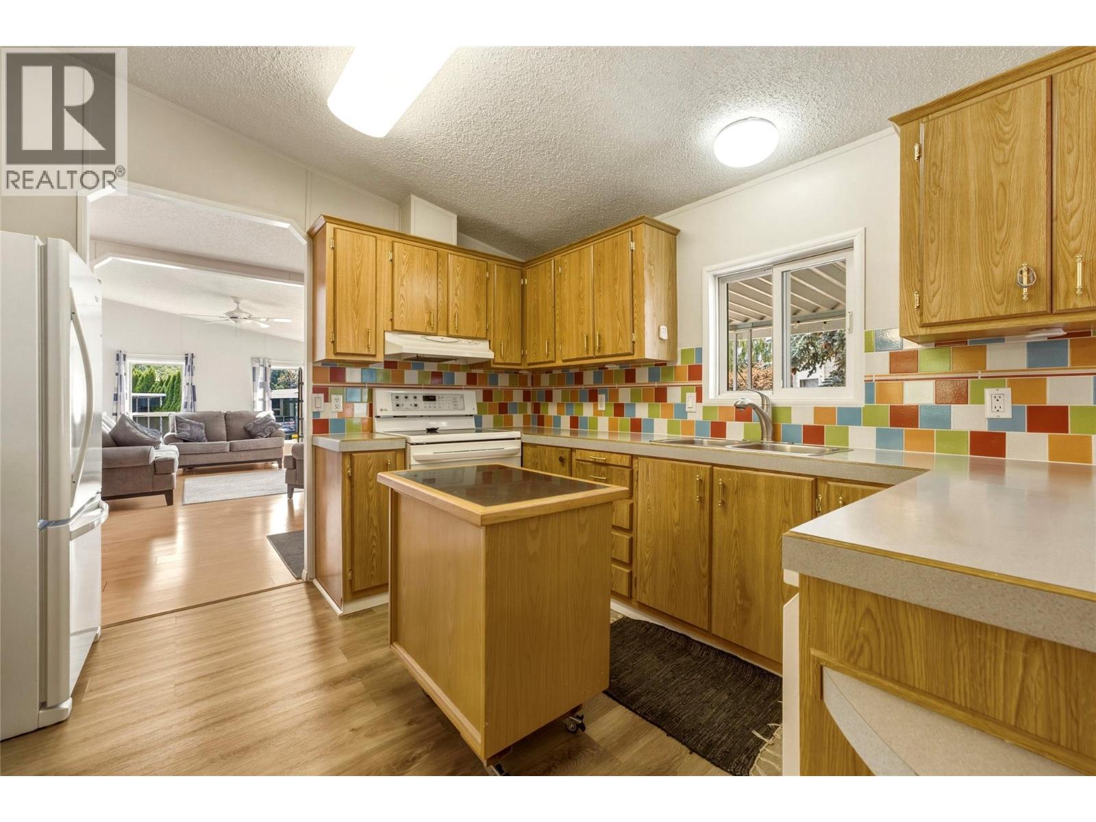 6710 Tronson Road Unit# #214, Vernon, British Columbia  V1H 1X6 - Photo 12 - 10398407