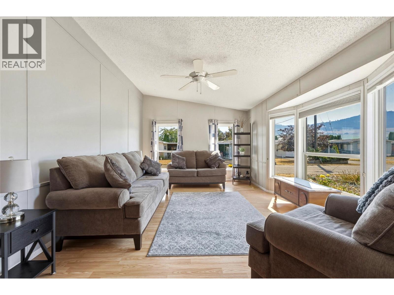 6710 Tronson Road Unit# #214, Vernon, British Columbia  V1H 1X6 - Photo 4 - 10398407