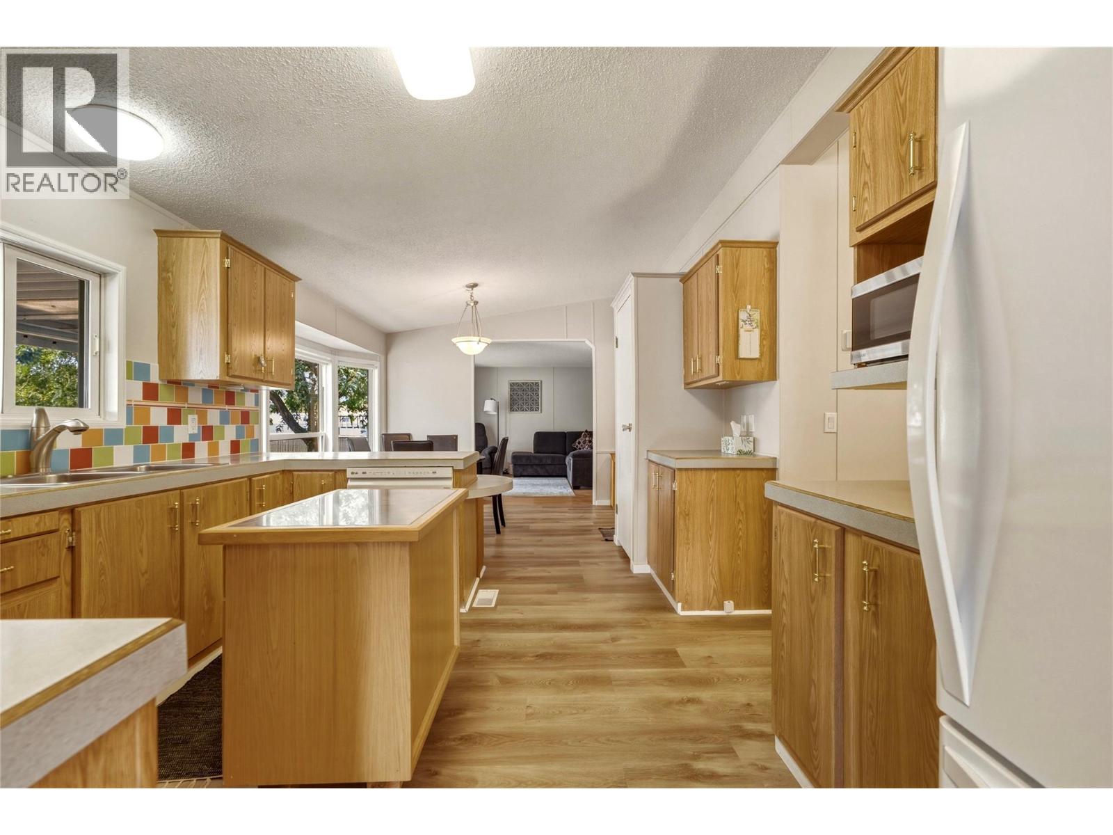 6710 Tronson Road Unit# #214, Vernon, British Columbia  V1H 1X6 - Photo 9 - 10398407