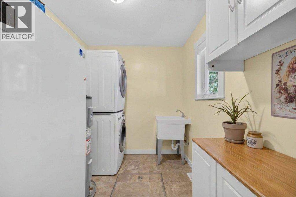 411 Christison Road SW, Salmon Arm, British Columbia  V1E 3B4 - Photo 39 - 10397652