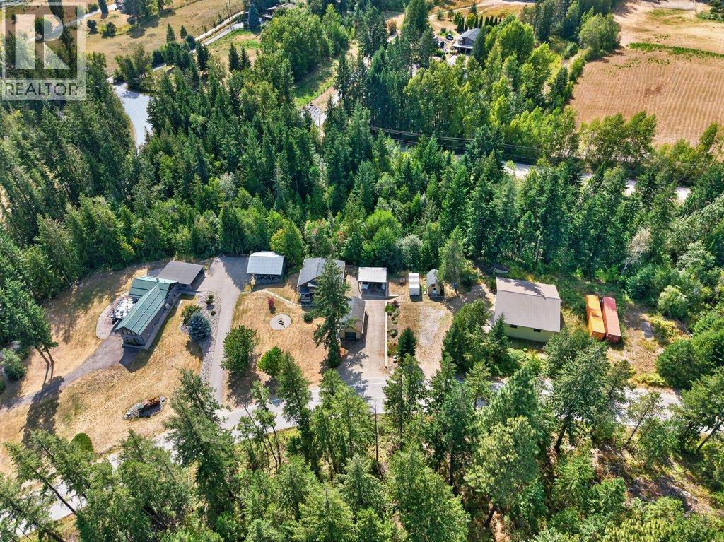 411 Christison Road SW, Salmon Arm, British Columbia  V1E 3B4 - Photo 4 - 10397652