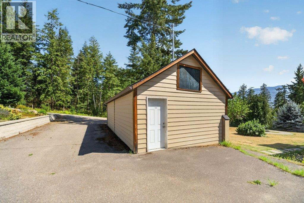 411 Christison Road SW, Salmon Arm, British Columbia  V1E 3B4 - Photo 56 - 10397652