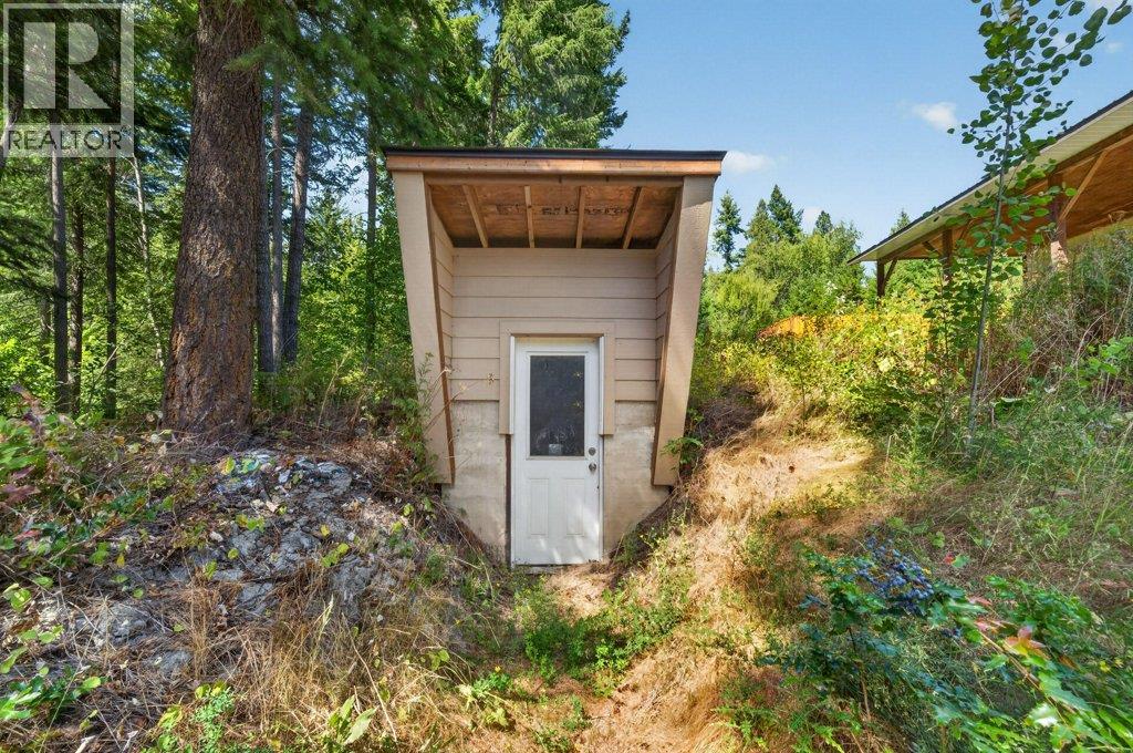 411 Christison Road SW, Salmon Arm, British Columbia  V1E 3B4 - Photo 62 - 10397652