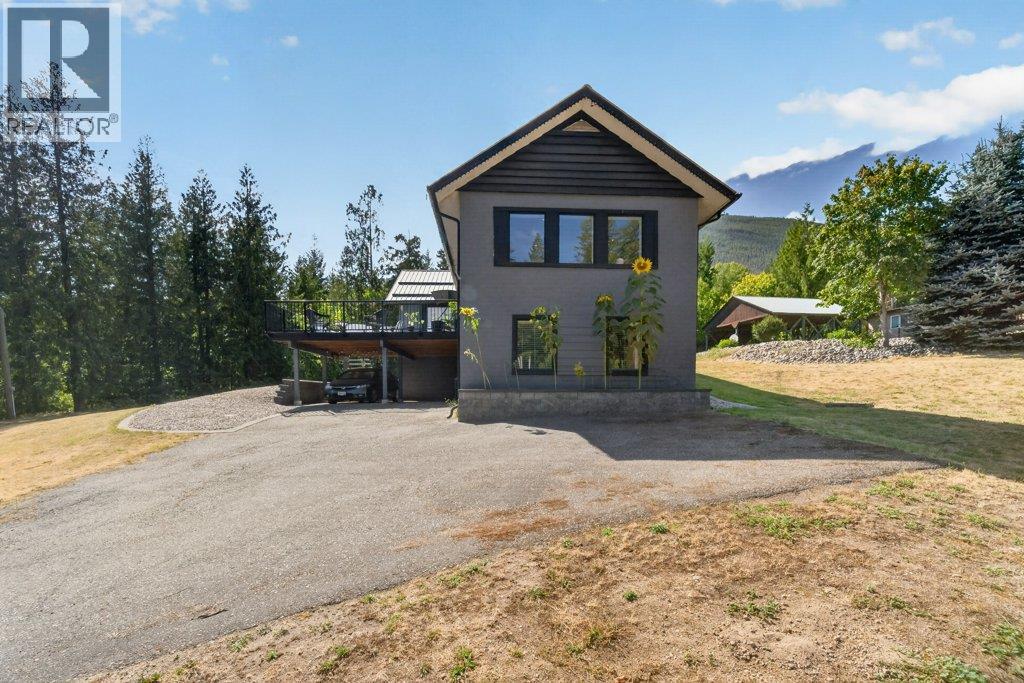 411 Christison Road SW, Salmon Arm, British Columbia  V1E 3B4 - Photo 74 - 10397652