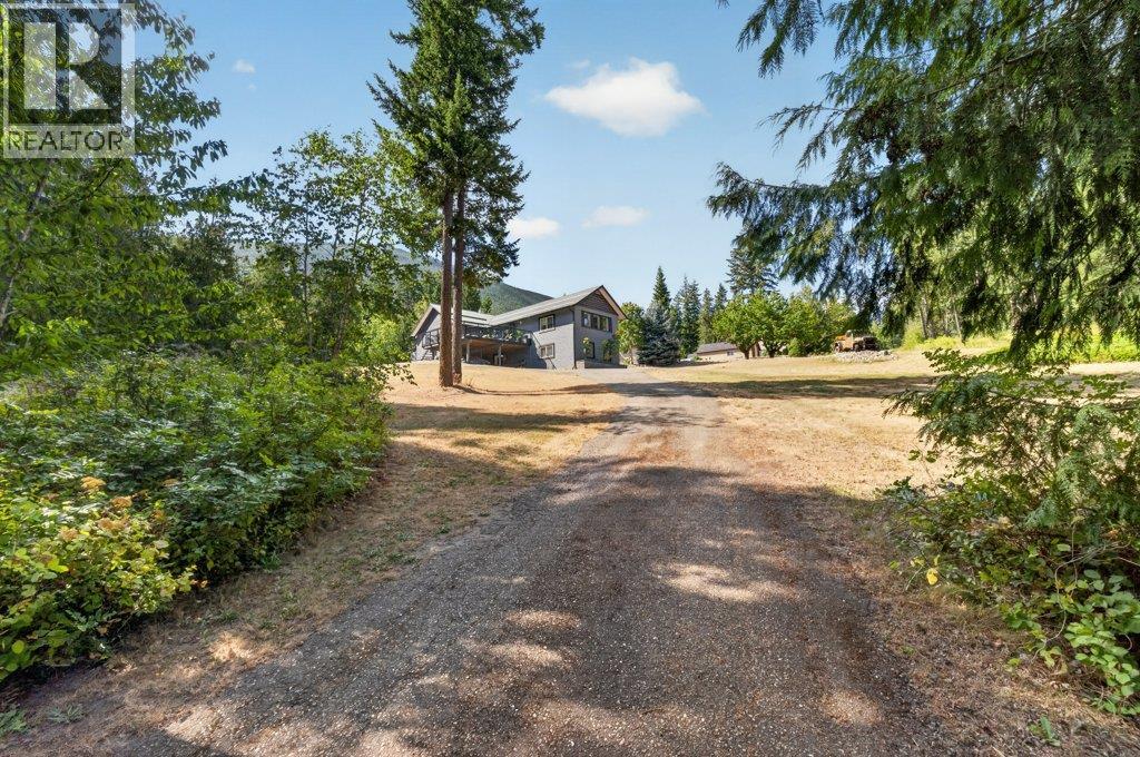 411 Christison Road SW, Salmon Arm, British Columbia  V1E 3B4 - Photo 76 - 10397652